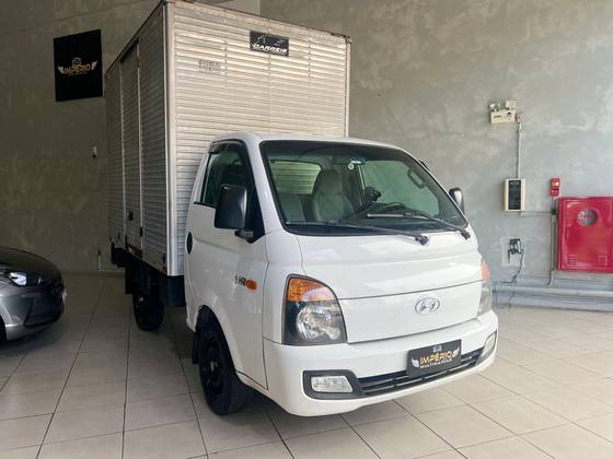 HYUNDAI HR 2.5 LONGO SEM CAÇAMBA 4X2 16V 130CV TURBO INTERCOOLER DIESEL 2P MANUAL